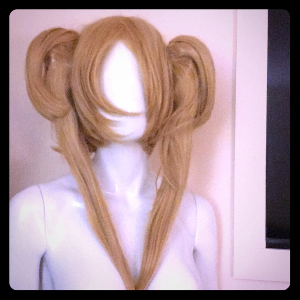 Blond wig with detachable to the knee pigtails